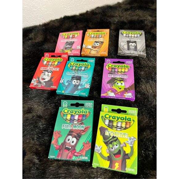 Rare Discontinued Crayola Crayons Unused NEW Halloween Bundle of 8 Packs